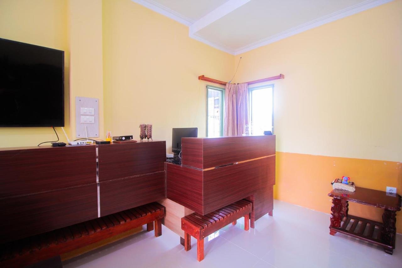 Oyo 1596 Taman Homestay Syariah Dumai Esterno foto