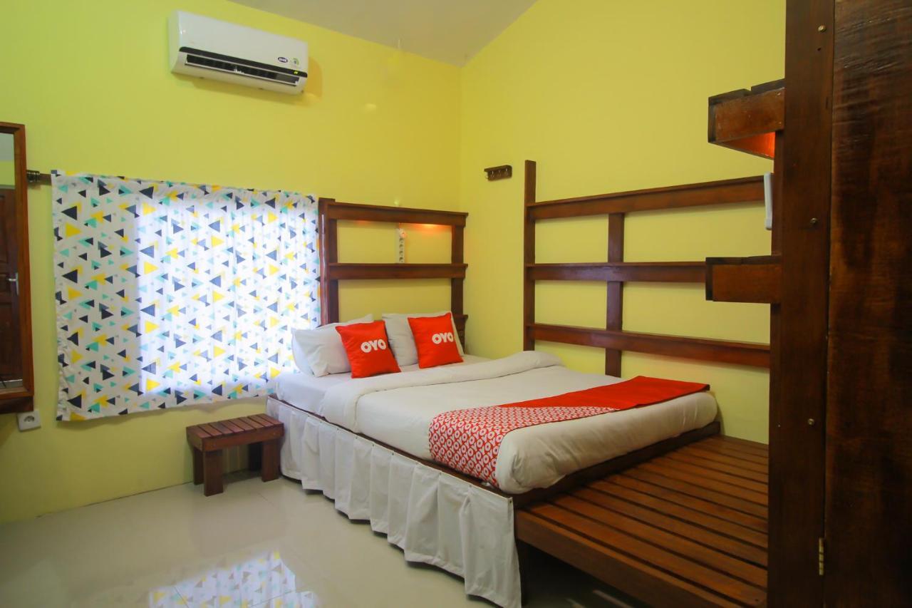 Oyo 1596 Taman Homestay Syariah Dumai Esterno foto